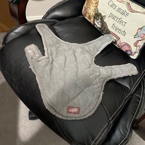 For small cat or dog AFP means all four paws, a nice warm coat for your pet grey